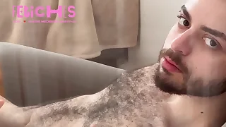Gostoso peludo e pauzudo se masturbando - VÍDEO completo spoonful RED