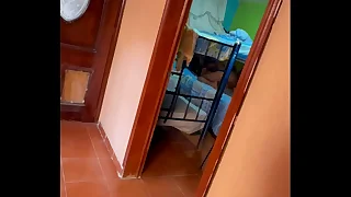 Llego de la chamba y el amor de la vida me está poniendo los cuernotes desmadrandose un culo cuando pensó que yo doll-sized estaba Infiel